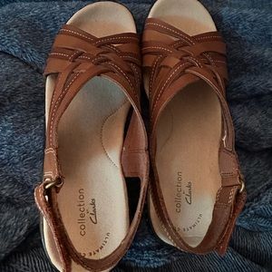 NIB CLARKS LEXI CARMEN Sandals Medium Tan Color Size 71/2 M